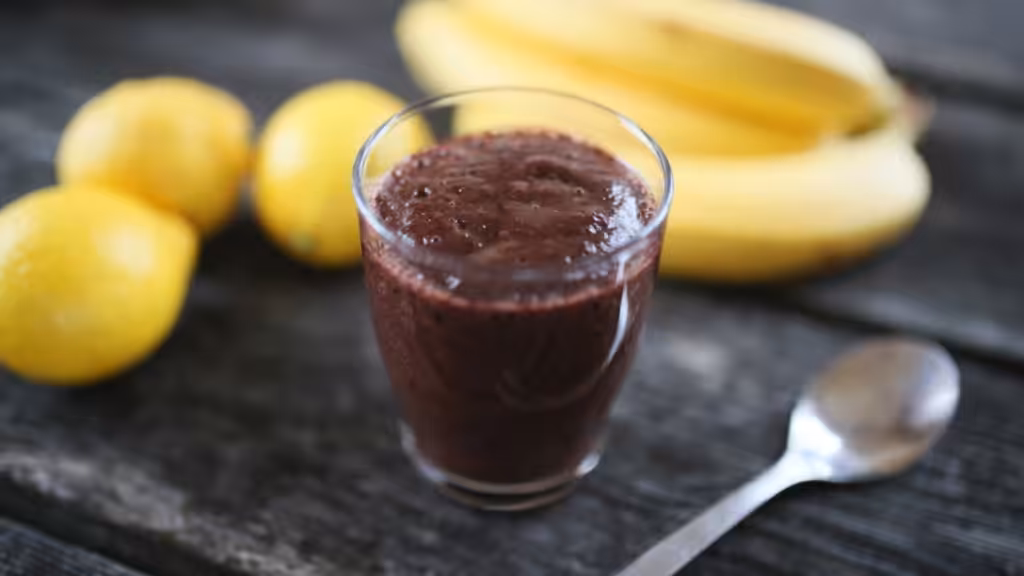 Glass of brain nourishing smoothie