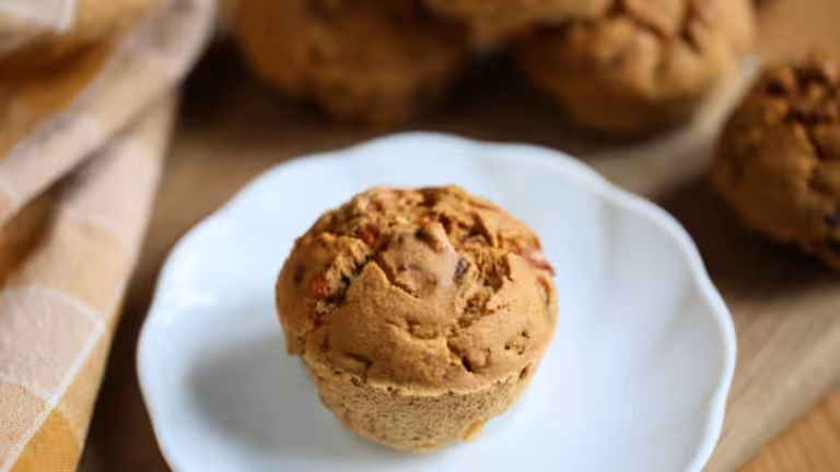 Vegetable muffin on plate