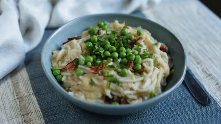 Plato de espaguetis a la carbonara