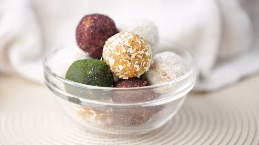Glass bowl with date-carrot balls